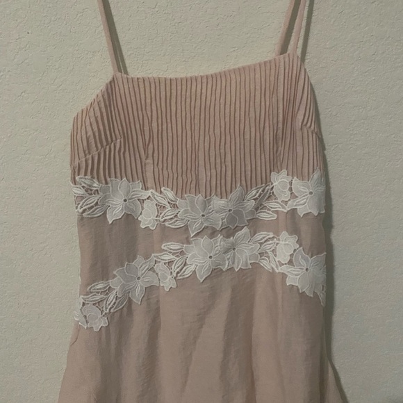 KEEPSAKE ALL MINE MIDI APPLIQUÉ FLORAL ASYMMETRICAL DRESS SHELL BLUSH NUDE SZ M - Picture 5 of 16